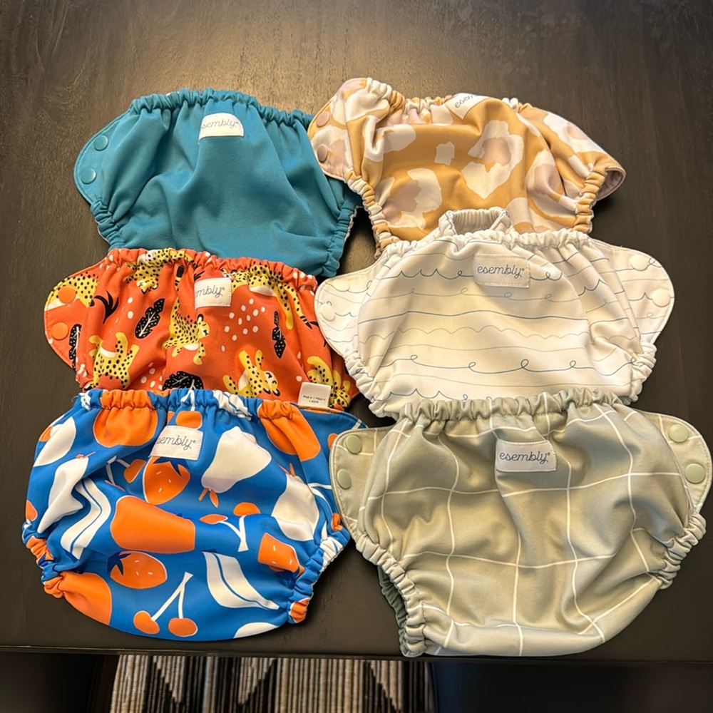Bundle of 6 Esembly Outer Diapers (Size 1)
